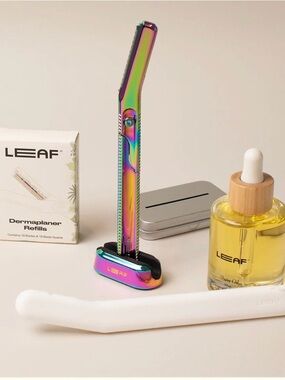 Leaf Shave Dermaplaner Bundle **NEW UNOPENED**